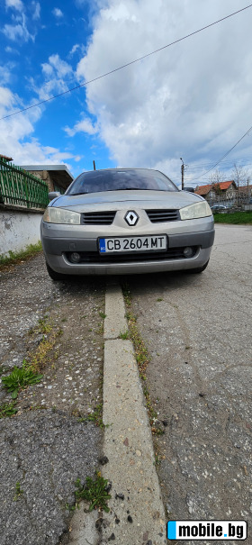     Renault Megane ~3 333 .