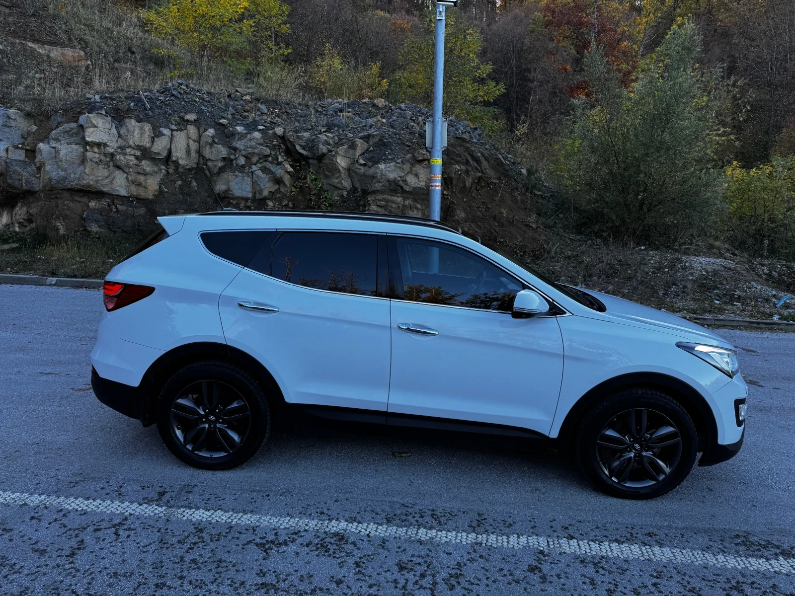 Hyundai Santa fe 2.2CRDI-Keyless-4WD-Панорама - изображение 8 | Auto.bg Hyundai Santa fe 2.2CRDI-Keyless-4WD-Панорама - изображение 8