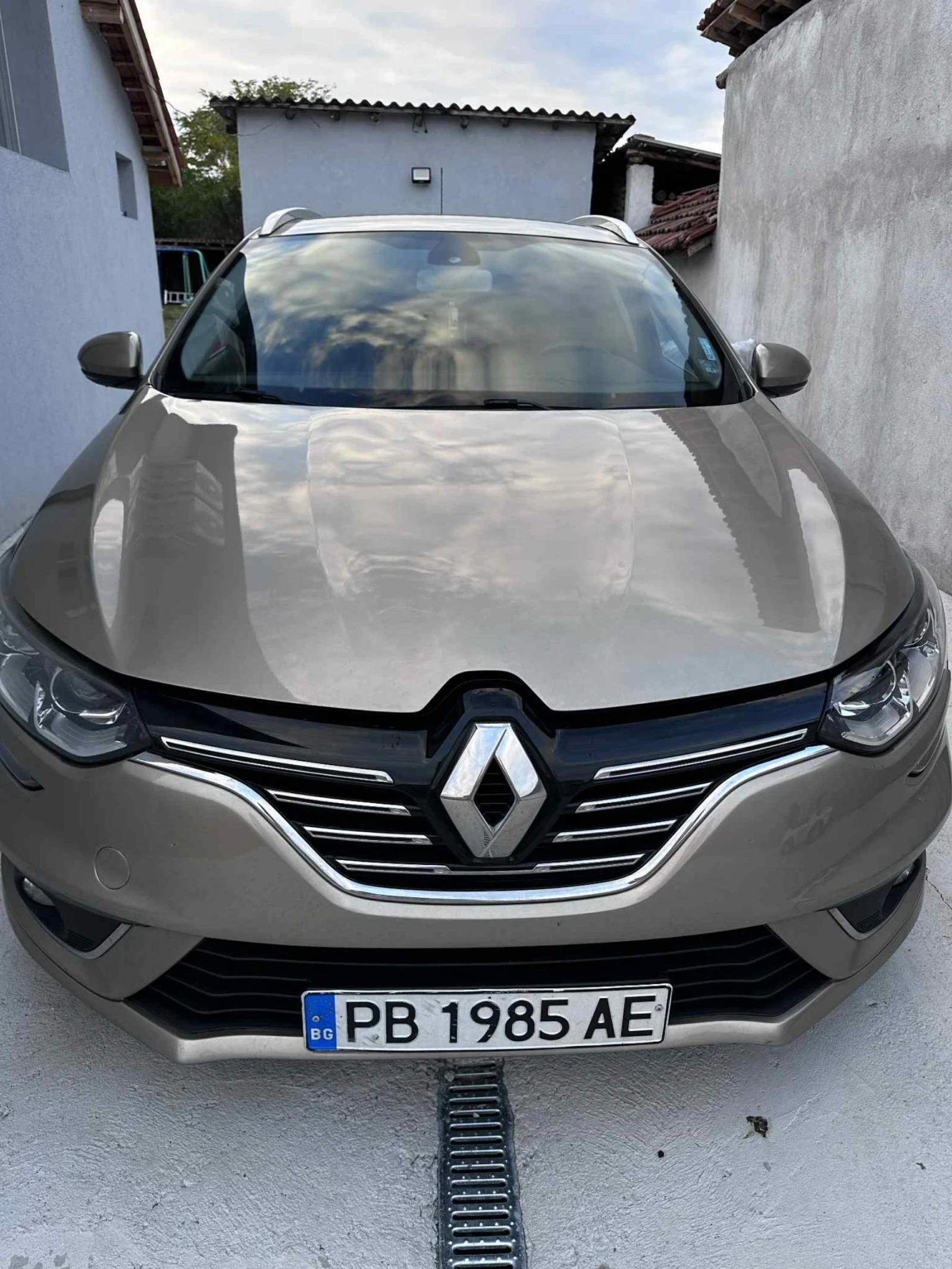 Renault Megane Рено Меган 1.5 дизел - Серв.история - изображение 4 | Auto.bg Renault Megane Рено Меган 1.5 дизел - Серв.история - изображение 4