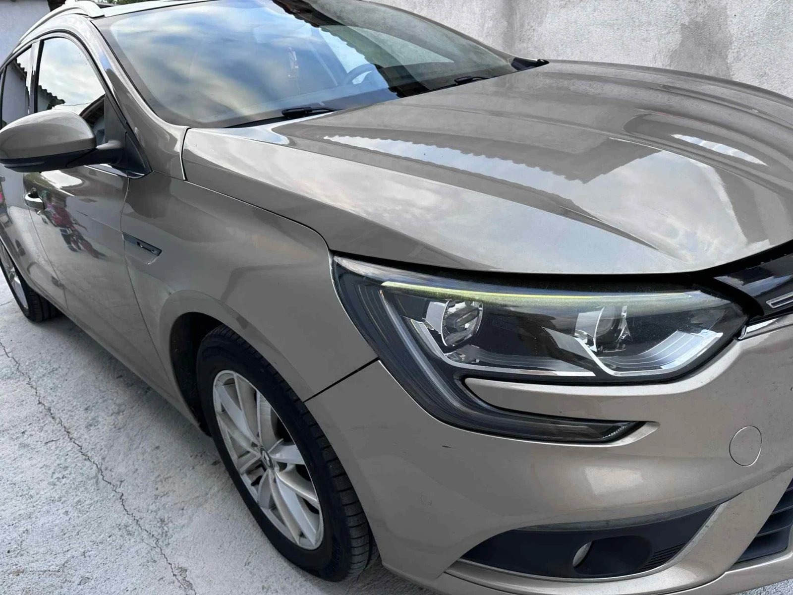 Renault Megane Рено Меган 1.5 дизел - Серв.история - изображение 5 | Auto.bg Renault Megane Рено Меган 1.5 дизел - Серв.история - изображение 5