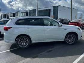 Mitsubishi Outlander 2.4L Hybrid S AWC / CARFAX / АВТОКРЕДИТ | Auto.bg — изображение 4 Mitsubishi Outlander 2.4L Hybrid S AWC / CARFAX / АВТОКРЕДИТ | Auto.bg — изображение 4