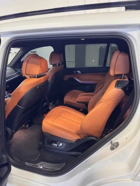 BMW X7 4.0i/2022г/M-ПАКЕТ/ВЪЗДУШНО/ОБДУХВАНЕ - 89890 лв. / 45960.03 € - 21296467 11 | Car24.bg BMW X7 4.0i/2022г/M-ПАКЕТ/ВЪЗДУШНО/ОБДУХВАНЕ - 89890 лв. / 45960.03 € - 21296467 11