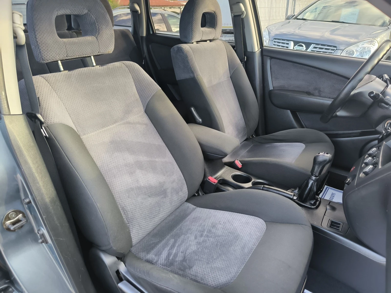 Mitsubishi Outlander 2.0i - изображение 8 | Auto.bg Mitsubishi Outlander 2.0i - изображение 8