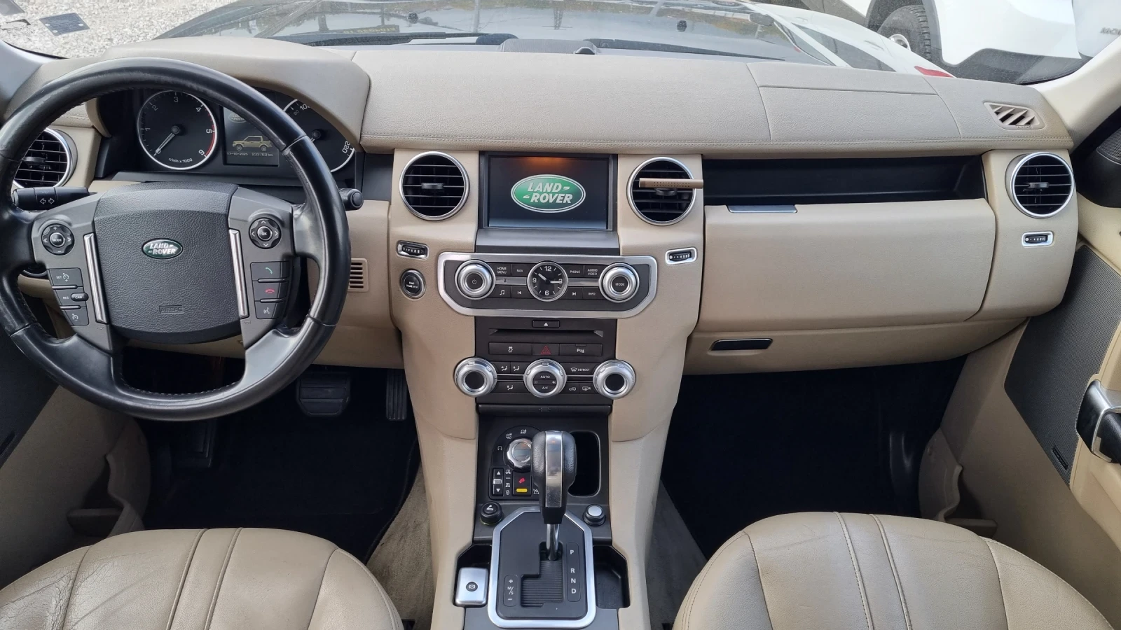 Land Rover Discovery 4 3.0 TDV6 SE - изображение 8 | Auto.bg Land Rover Discovery 4 3.0 TDV6 SE - изображение 8