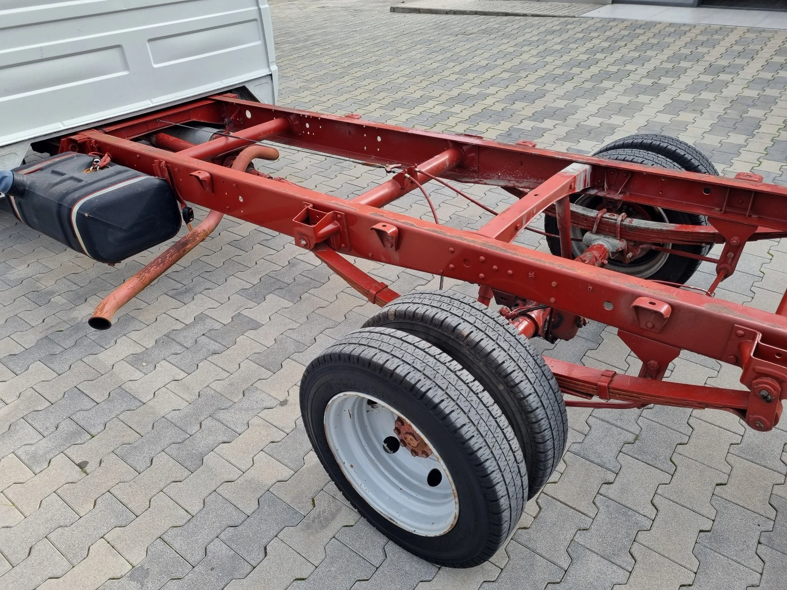 Iveco 3510 TURBODAILY-ШАСИ-110хил.км КАТО НОВ! - изображение 7 | Auto.bg Iveco 3510 TURBODAILY-ШАСИ-110хил.км КАТО НОВ! - изображение 7