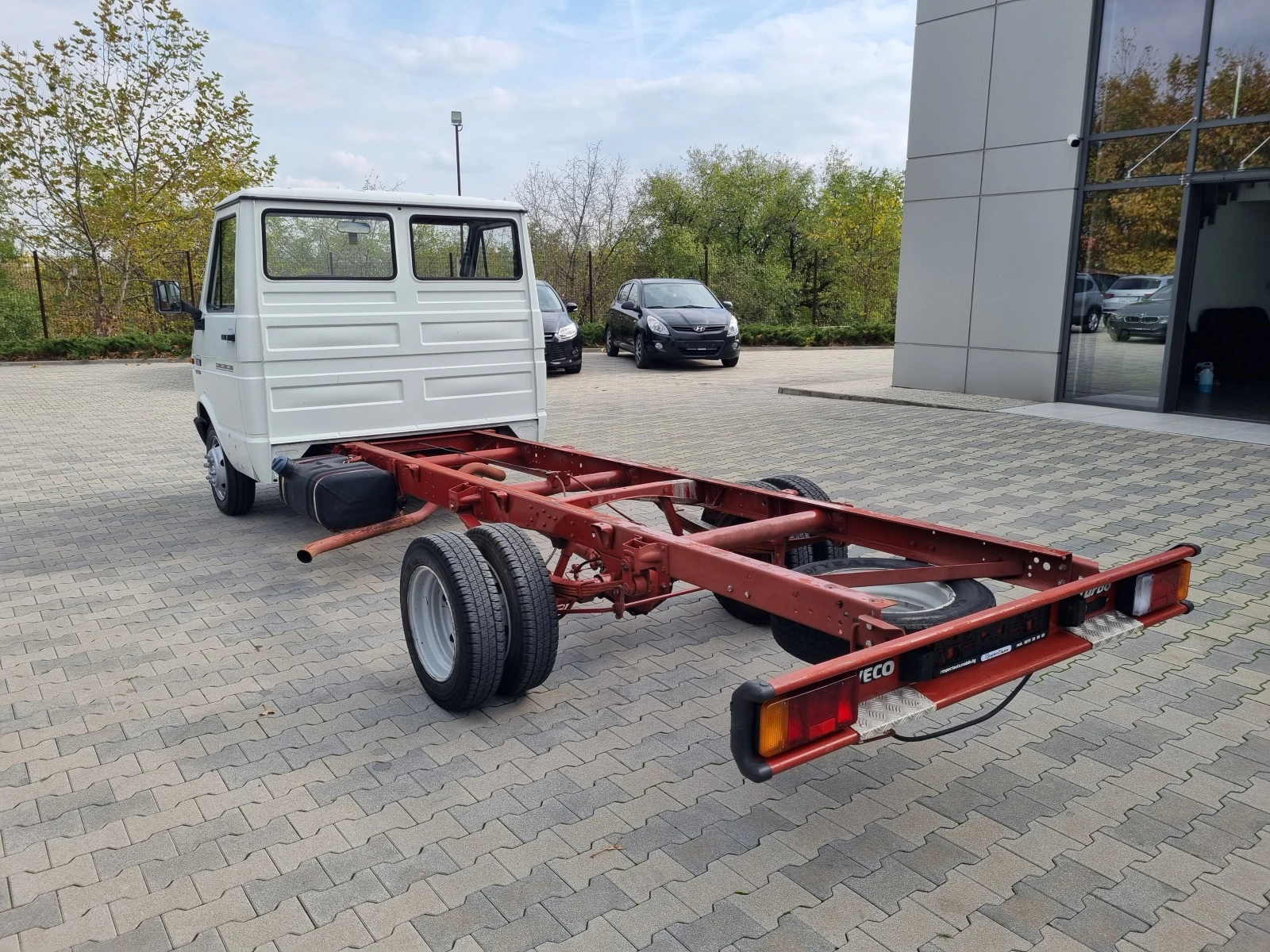 Iveco 3510 TURBODAILY-ШАСИ-110хил.км КАТО НОВ! - изображение 6 | Auto.bg Iveco 3510 TURBODAILY-ШАСИ-110хил.км КАТО НОВ! - изображение 6