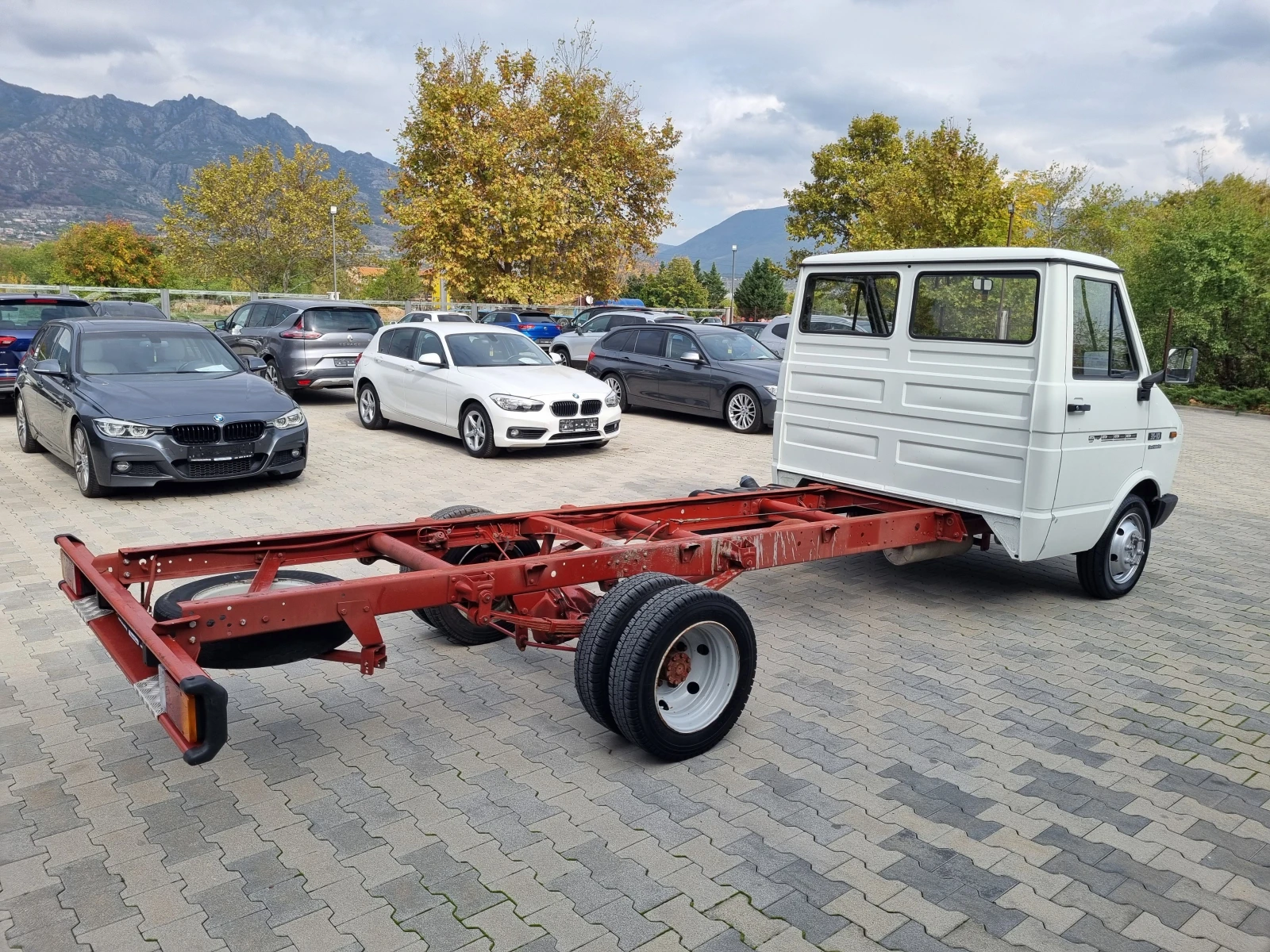 Iveco 3510 TURBODAILY-ШАСИ-110хил.км КАТО НОВ! - изображение 4 | Auto.bg Iveco 3510 TURBODAILY-ШАСИ-110хил.км КАТО НОВ! - изображение 4