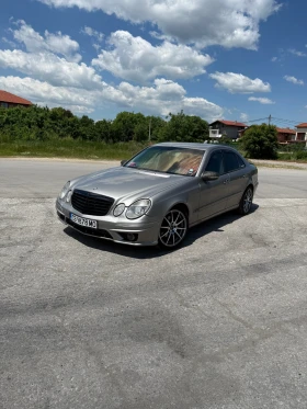 Снимка Mercedes-Benz E 270