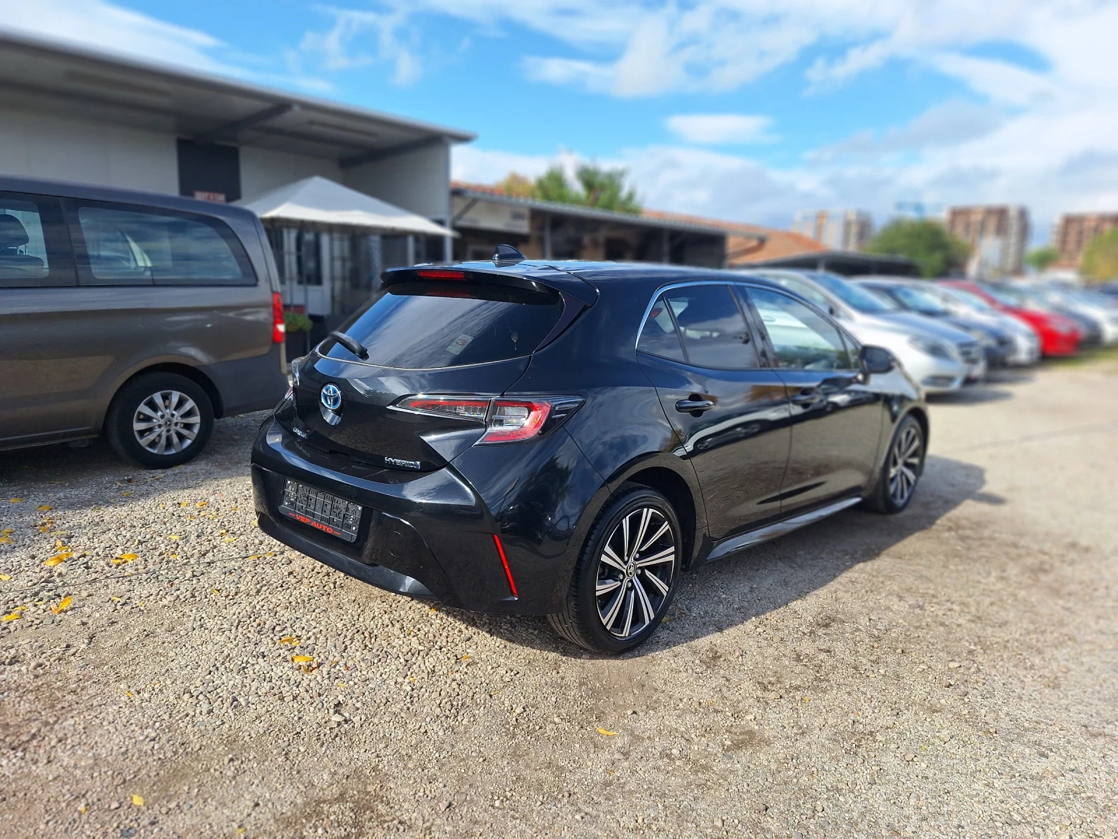 Toyota Corolla 1.8 hybrid - изображение 5 | Auto.bg Toyota Corolla 1.8 hybrid - изображение 5