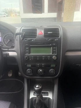 VW Golf 2.0 TDI - 2500 € / 4889.57 лв. - 20823424 6 | Car24.bg VW Golf 2.0 TDI - 2500 € / 4889.57 лв. - 20823424 6