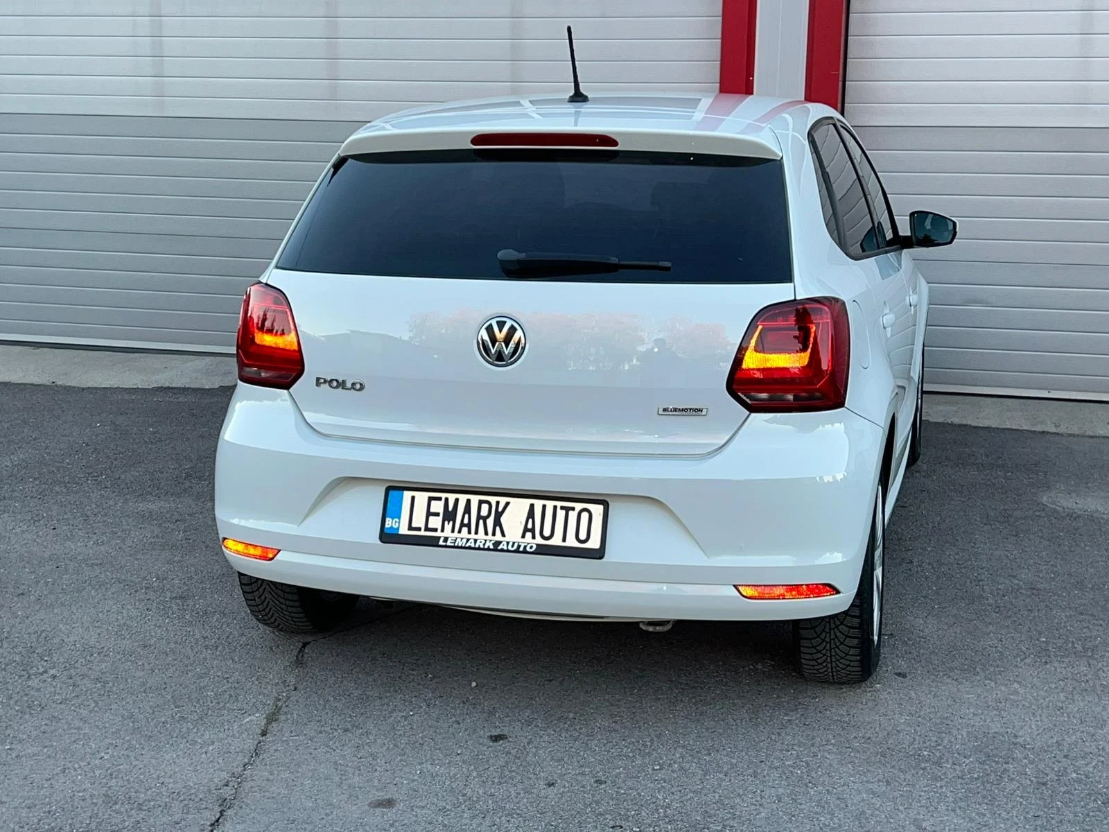 VW Polo 1.0I HIGHLINE NAVI KLIMATIK EVRO 6B ЛИЗИНГ!!! - изображение 8 | Auto.bg VW Polo 1.0I HIGHLINE NAVI KLIMATIK EVRO 6B ЛИЗИНГ!!! - изображение 8