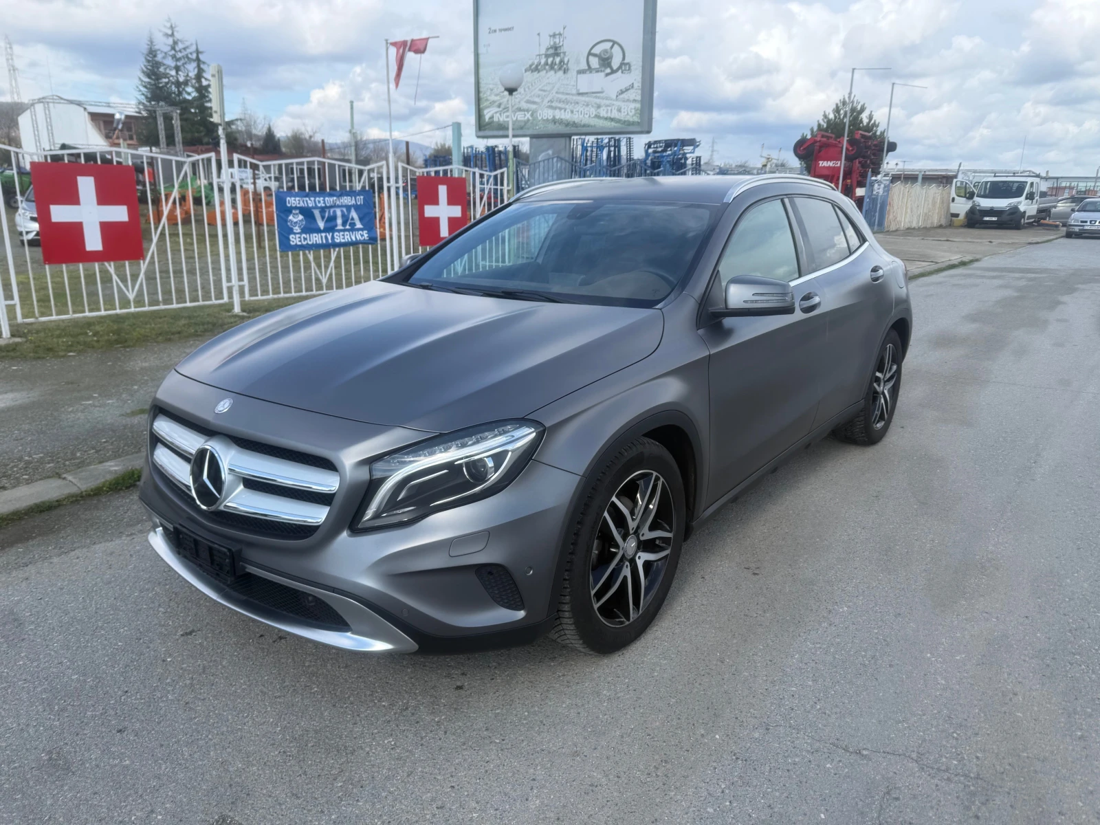 Mercedes-Benz GLA 180 MATT ED. AUT. NAVI ШВЕЙЦАРИЯ | Auto.bg — изображение 1 Mercedes-Benz GLA 180 MATT ED. AUT. NAVI ШВЕЙЦАРИЯ | Auto.bg — изображение 1