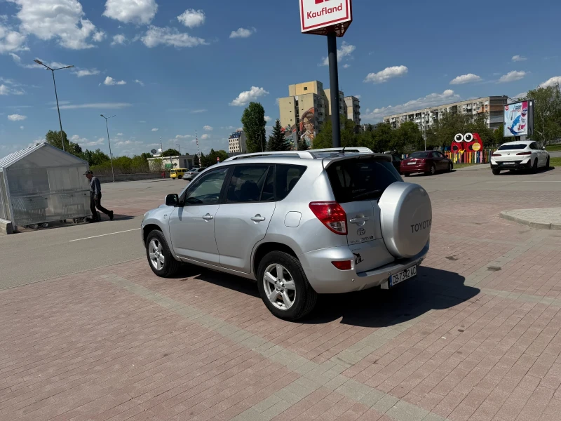 Toyota Rav4 2.2 D4D - 4100 € / 8018.90 лв. - 57813444 1 | Car24.bg Toyota Rav4 2.2 D4D - 4100 € / 8018.90 лв. - 57813444 1