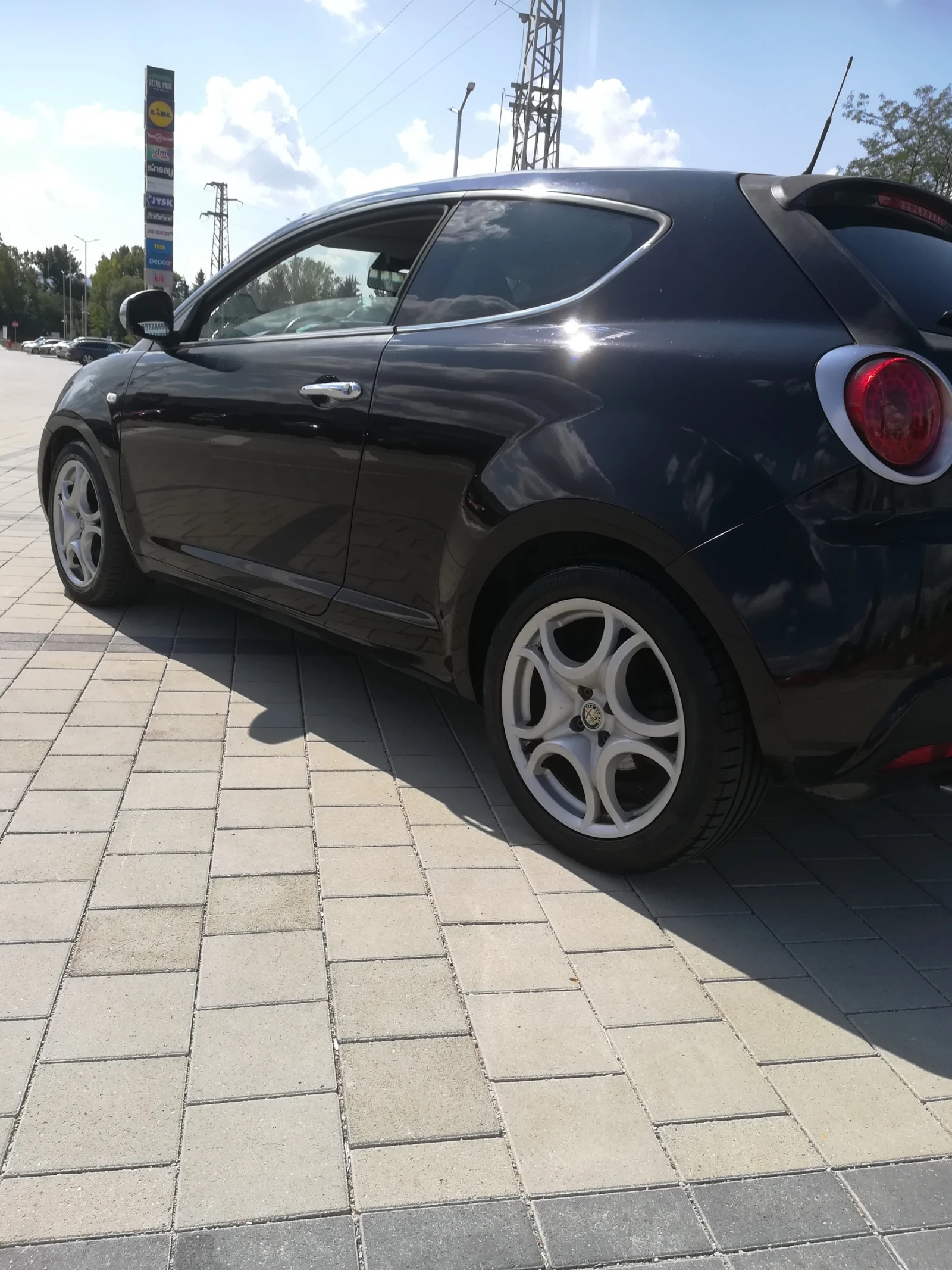 Alfa Romeo MiTo 1.4 t-jet заводска газ - изображение 4 | Auto.bg Alfa Romeo MiTo 1.4 t-jet заводска газ - изображение 4