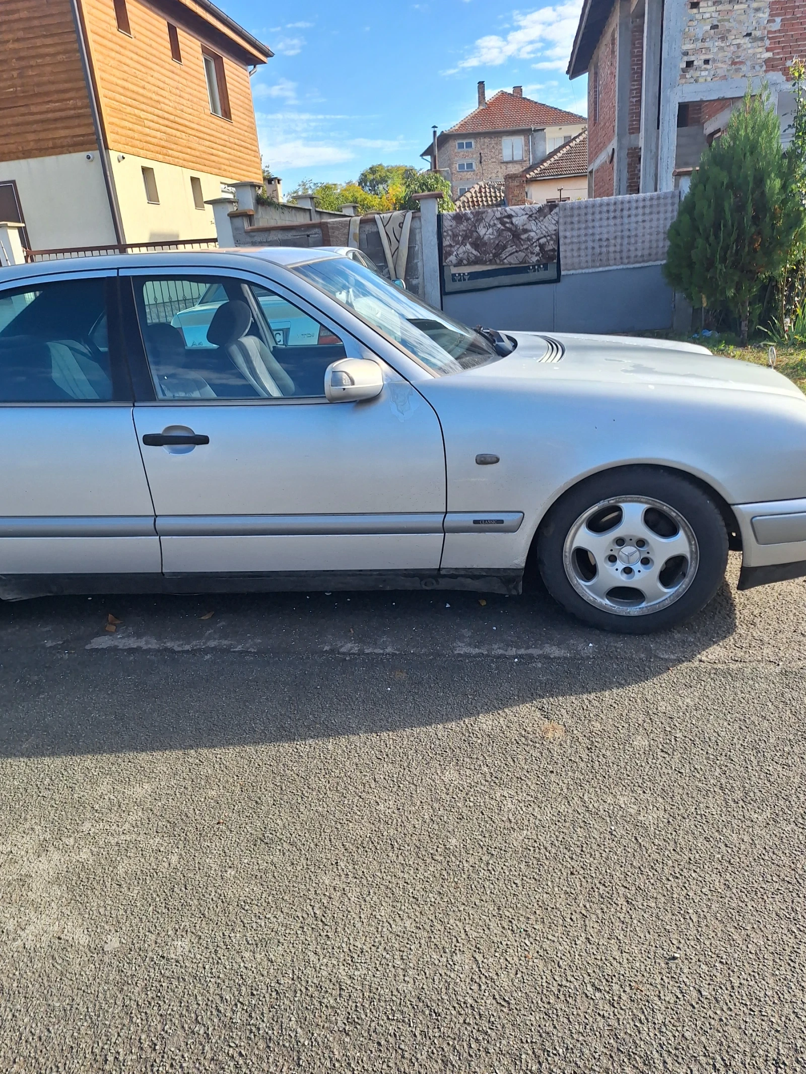 Mercedes-Benz E 250  - изображение 3 | Auto.bg Mercedes-Benz E 250  - изображение 3