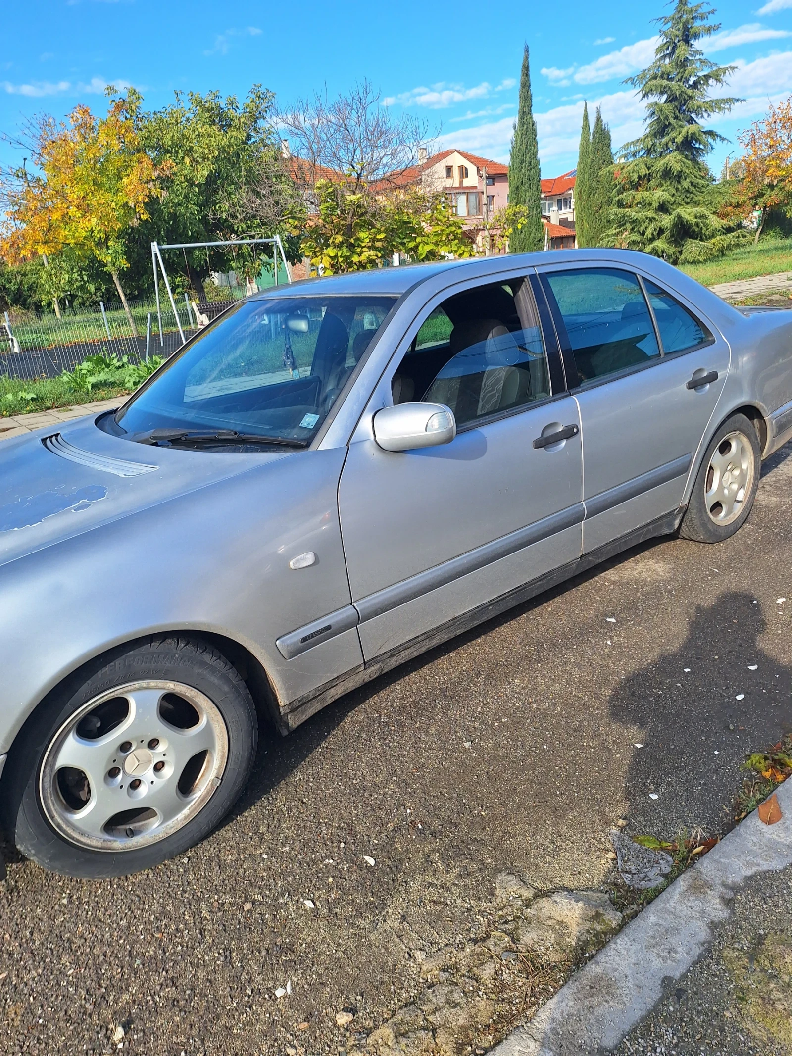 Mercedes-Benz E 250  - изображение 6 | Auto.bg Mercedes-Benz E 250  - изображение 6