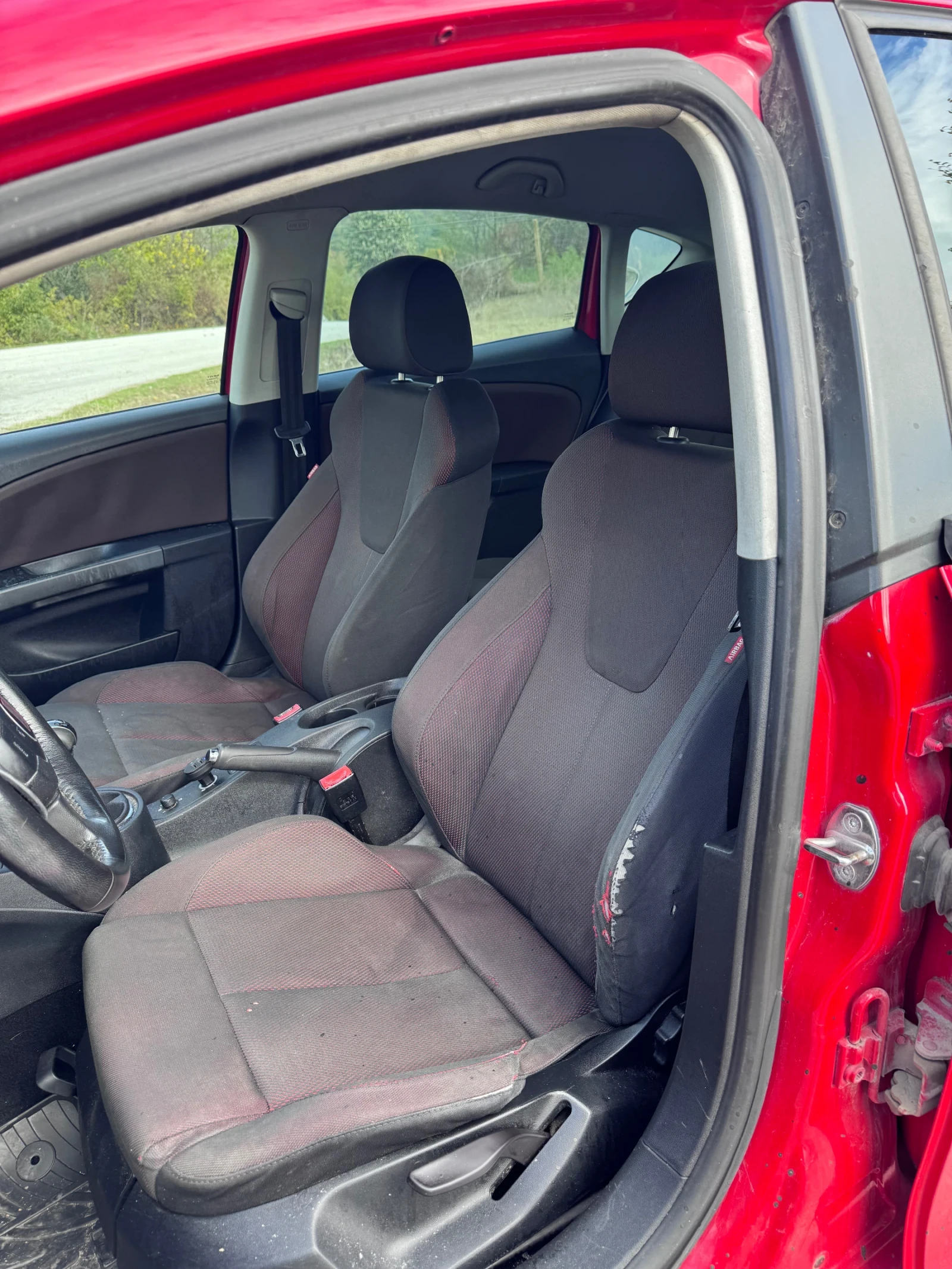 Seat Leon 1.9 TDI FR - изображение 9 | Auto.bg Seat Leon 1.9 TDI FR - изображение 9