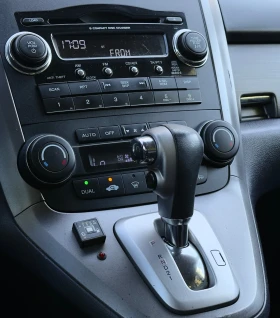 Honda Cr-v 2.0i ГАЗ/БЕНЗИН* AVTOMAT* ITALY | Auto.bg — изображение 15 Honda Cr-v 2.0i ГАЗ/БЕНЗИН* AVTOMAT* ITALY | Auto.bg — изображение 15