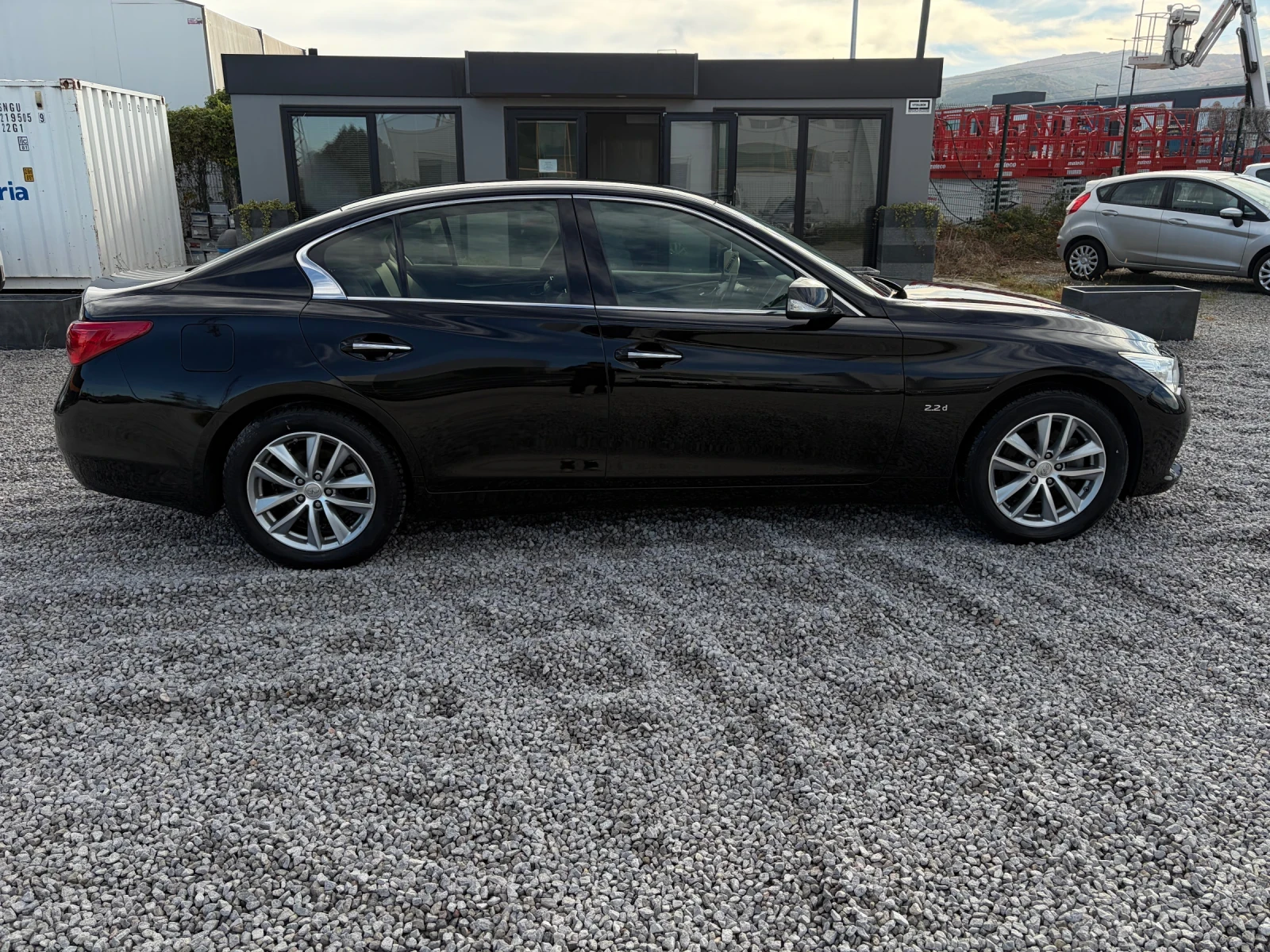 Infiniti Q50 2.2D-170k.c. 125000km. - изображение 7 | Auto.bg Infiniti Q50 2.2D-170k.c. 125000km. - изображение 7