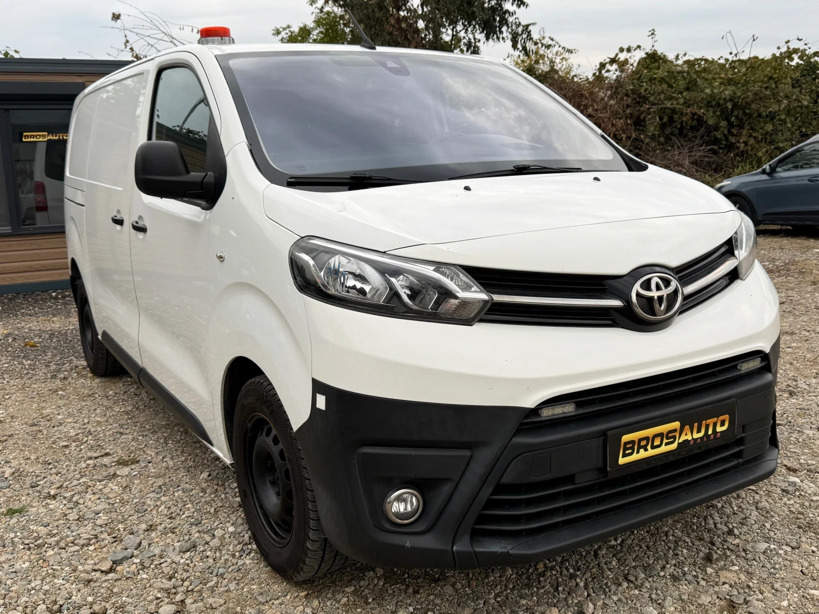 Toyota Proace Medium - изображение 7 | Auto.bg Toyota Proace Medium - изображение 7