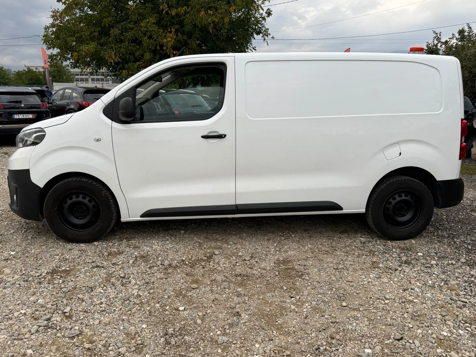 Toyota Proace Medium - изображение 2 | Auto.bg Toyota Proace Medium - изображение 2