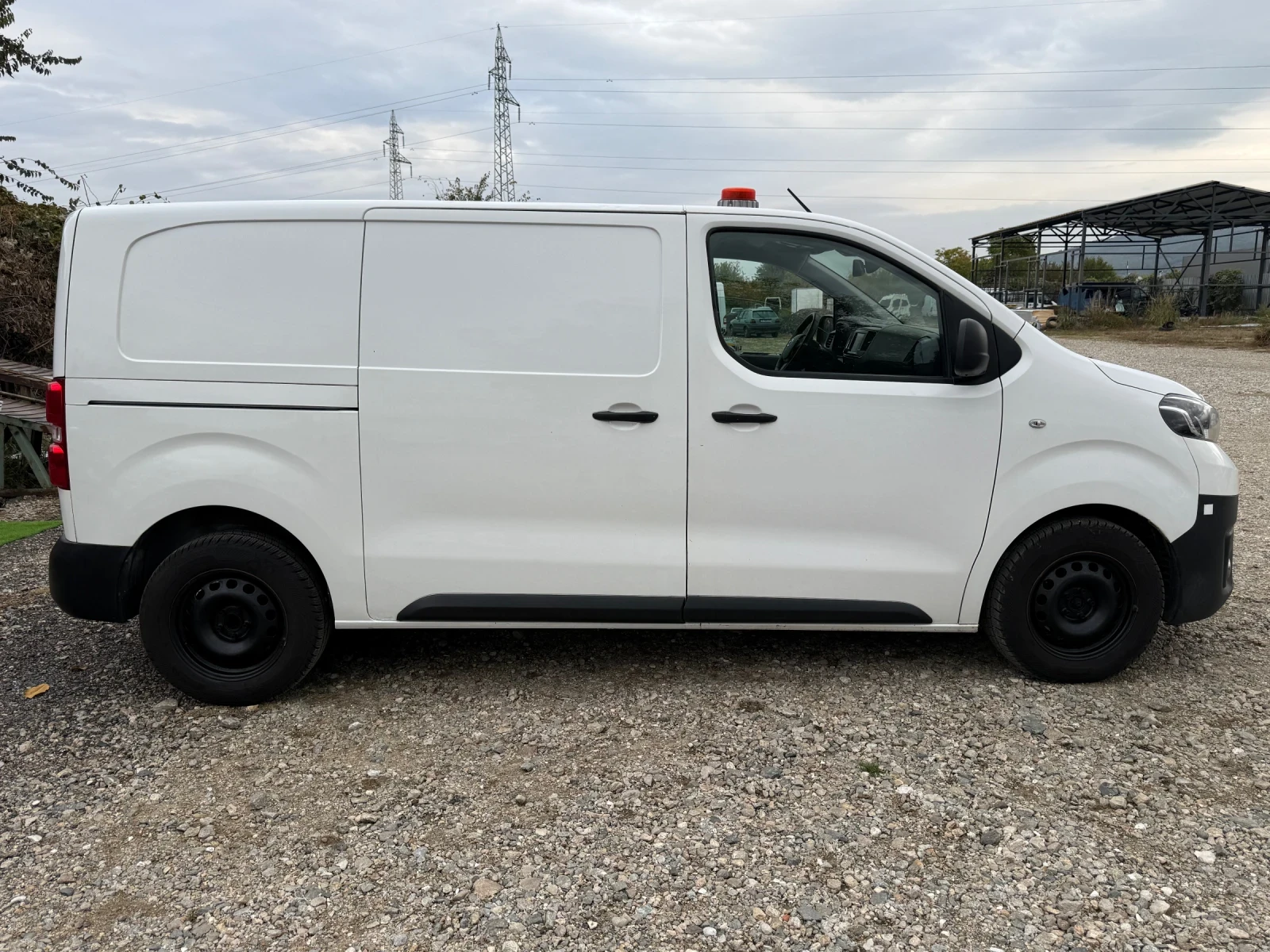 Toyota Proace Medium - изображение 6 | Auto.bg Toyota Proace Medium - изображение 6
