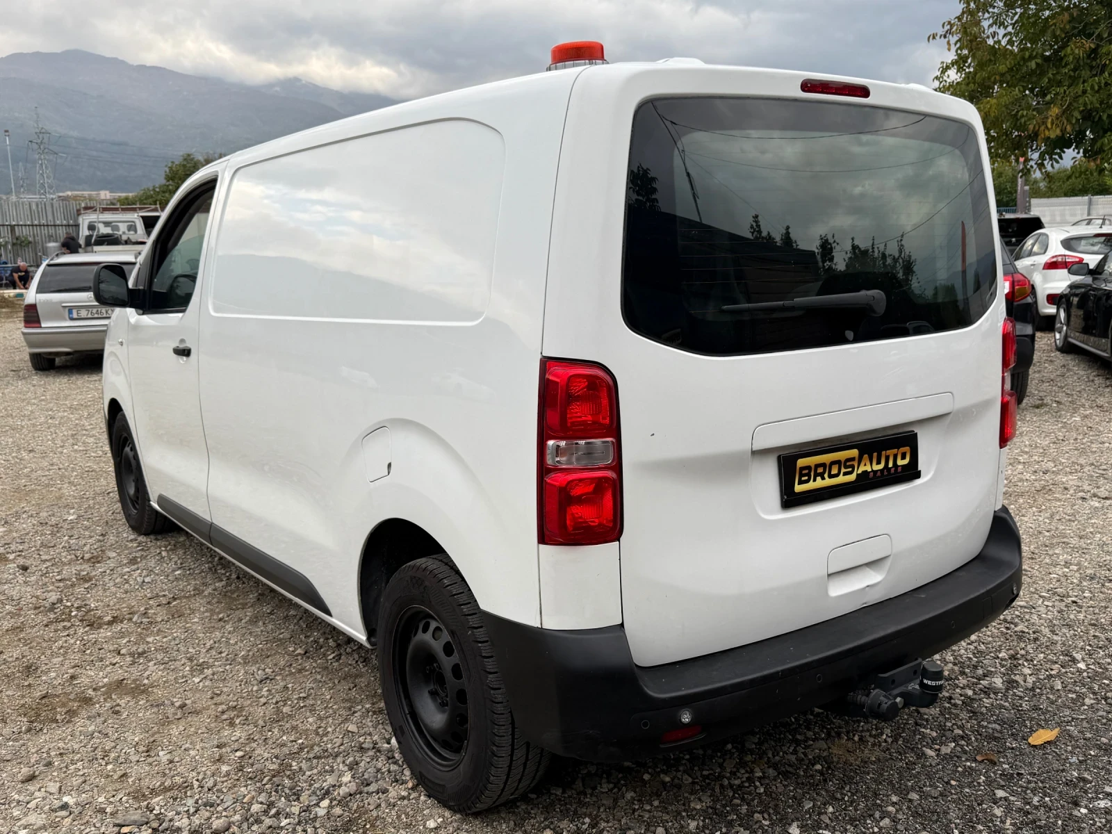 Toyota Proace Medium - изображение 3 | Auto.bg Toyota Proace Medium - изображение 3