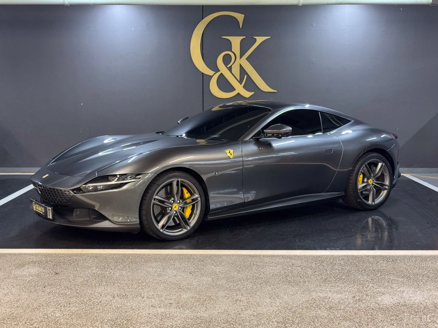 Ferrari Roma JBL* Manettino* Carbon Fibre | Auto.bg — изображение 1 Ferrari Roma JBL* Manettino* Carbon Fibre | Auto.bg — изображение 1