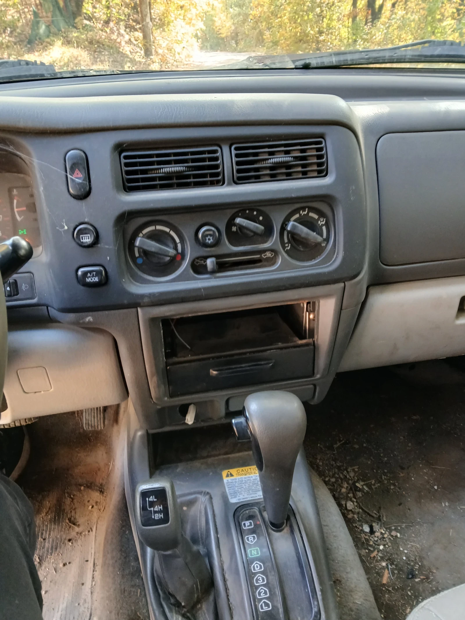 Mitsubishi Pajero sport 3.0 177hp! Без док. счупена задна скорост! - изображение 8 | Auto.bg Mitsubishi Pajero sport 3.0 177hp! Без док. счупена задна скорост! - изображение 8