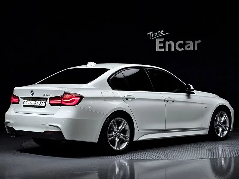 BMW 330 I M Sports Shadow | Auto.bg — изображение 1 BMW 330 I M Sports Shadow | Auto.bg — изображение 1