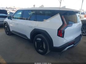Kia EV9 Light Long Range | Auto.bg — изображение 3 Kia EV9 Light Long Range | Auto.bg — изображение 3