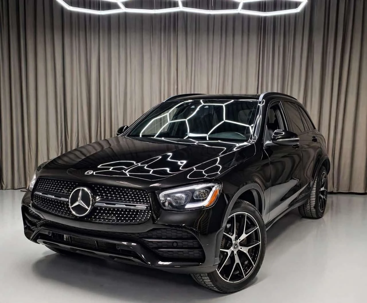 Mercedes-Benz GLC * 300 AMG PACKAGE * CARFAX * ЦЕНА ДО БГ | Auto.bg — изображение 1 Mercedes-Benz GLC * 300 AMG PACKAGE * CARFAX * ЦЕНА ДО БГ | Auto.bg — изображение 1