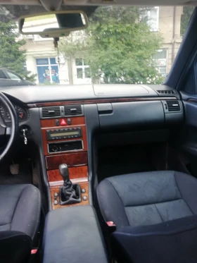 Mercedes-Benz E 200 W210 - 2000 € / 3911.66 лв. - 88489618 12 | Car24.bg Mercedes-Benz E 200 W210 - 2000 € / 3911.66 лв. - 88489618 12