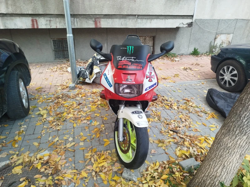 Honda Cbr - 1350 € / 2640.37 лв. - 98376638 1 | Car24.bg Honda Cbr - 1350 € / 2640.37 лв. - 98376638 1