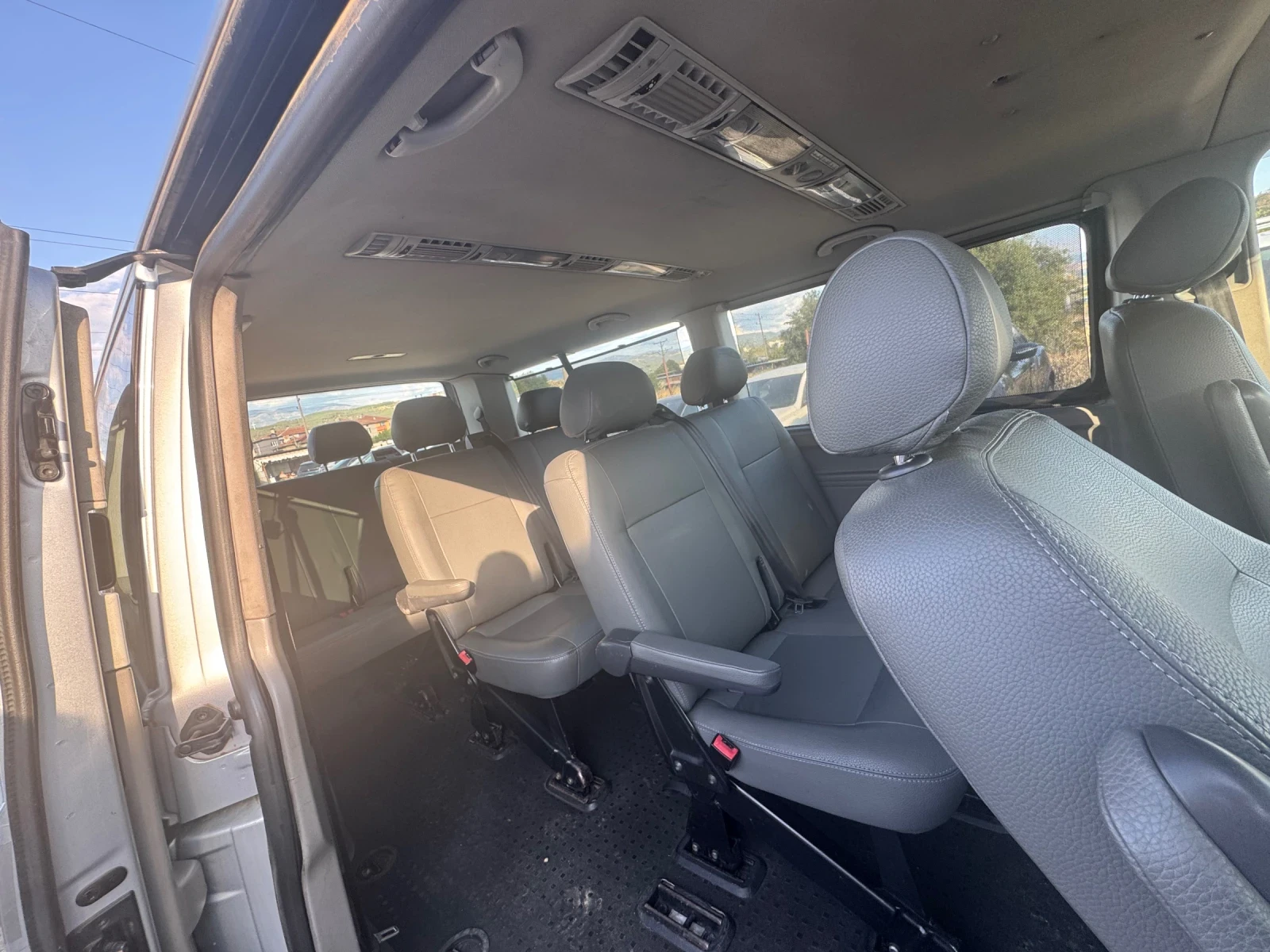 VW Caravelle 2.0TDI - изображение 7 | Auto.bg VW Caravelle 2.0TDI - изображение 7