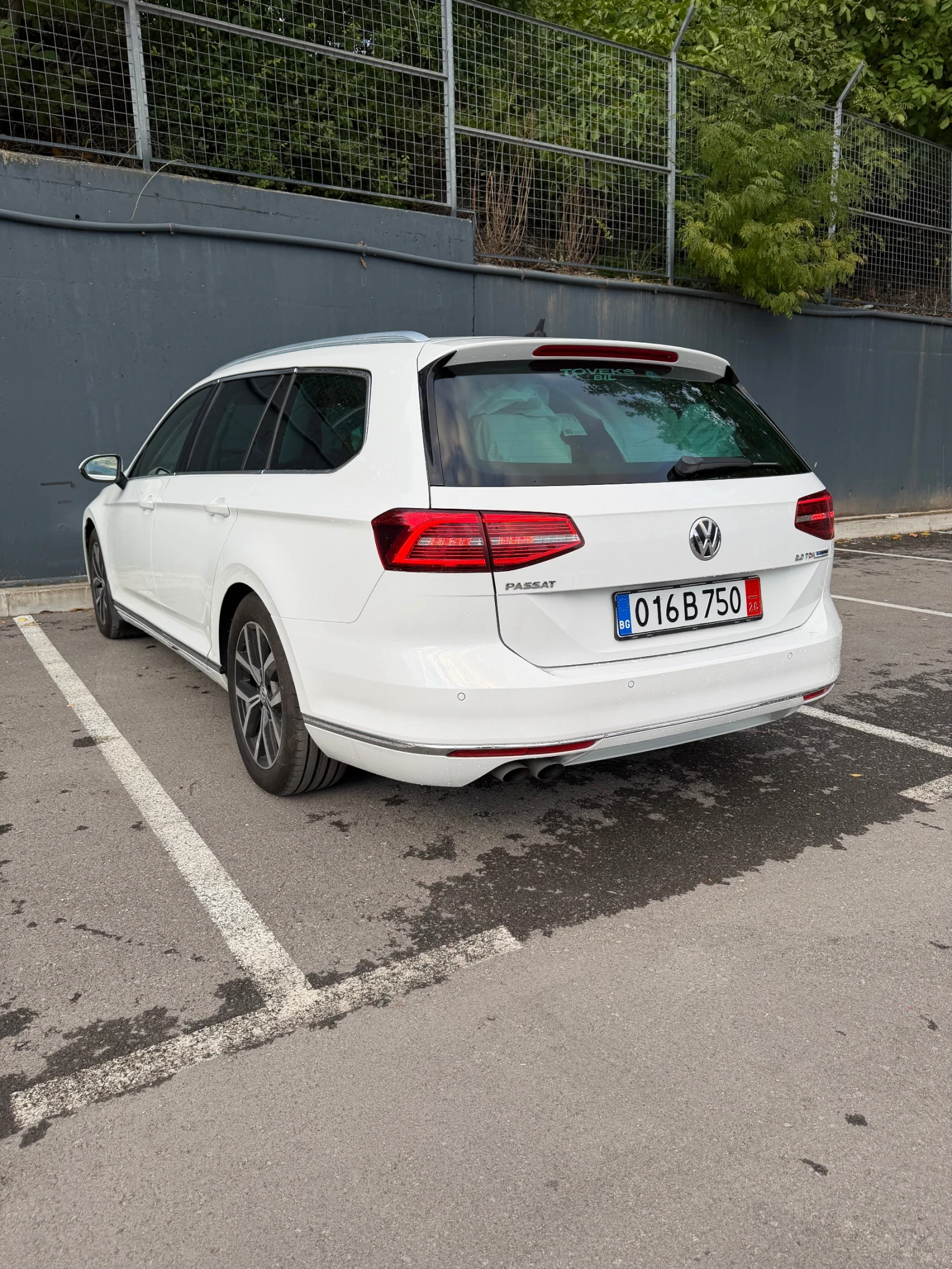 VW Passat 8 2.0TDI/190hp/HIGHLINE/ДИСТРОНИК/Камера/DSG - изображение 5 | Auto.bg VW Passat 8 2.0TDI/190hp/HIGHLINE/ДИСТРОНИК/Камера/DSG - изображение 5