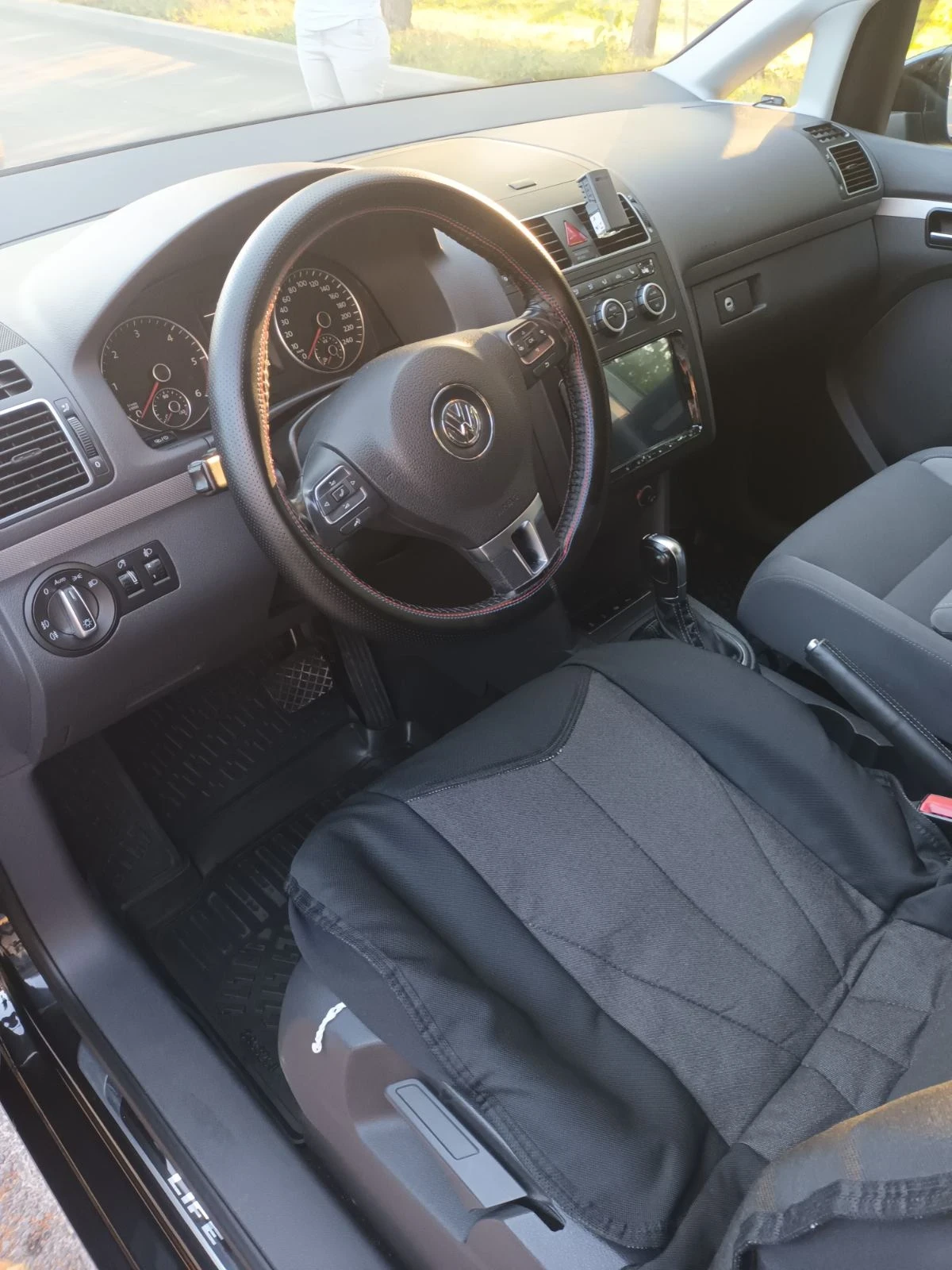 VW Touran  - изображение 2 | Auto.bg VW Touran  - изображение 2
