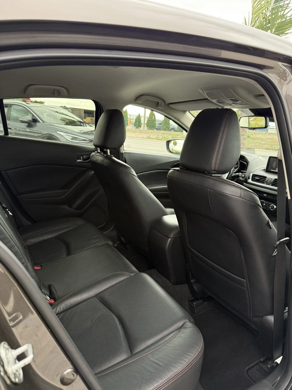 Mazda 3 GT-M/Bixenon/Head-up/Keyless - изображение 9 | Auto.bg Mazda 3 GT-M/Bixenon/Head-up/Keyless - изображение 9