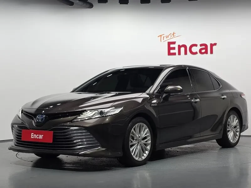 Toyota Camry (Xv70) 2.5 Xle Hybrid - 19627 € - 64532994 1 | Car24.bg Toyota Camry (Xv70) 2.5 Xle Hybrid - 19627 € - 64532994 1