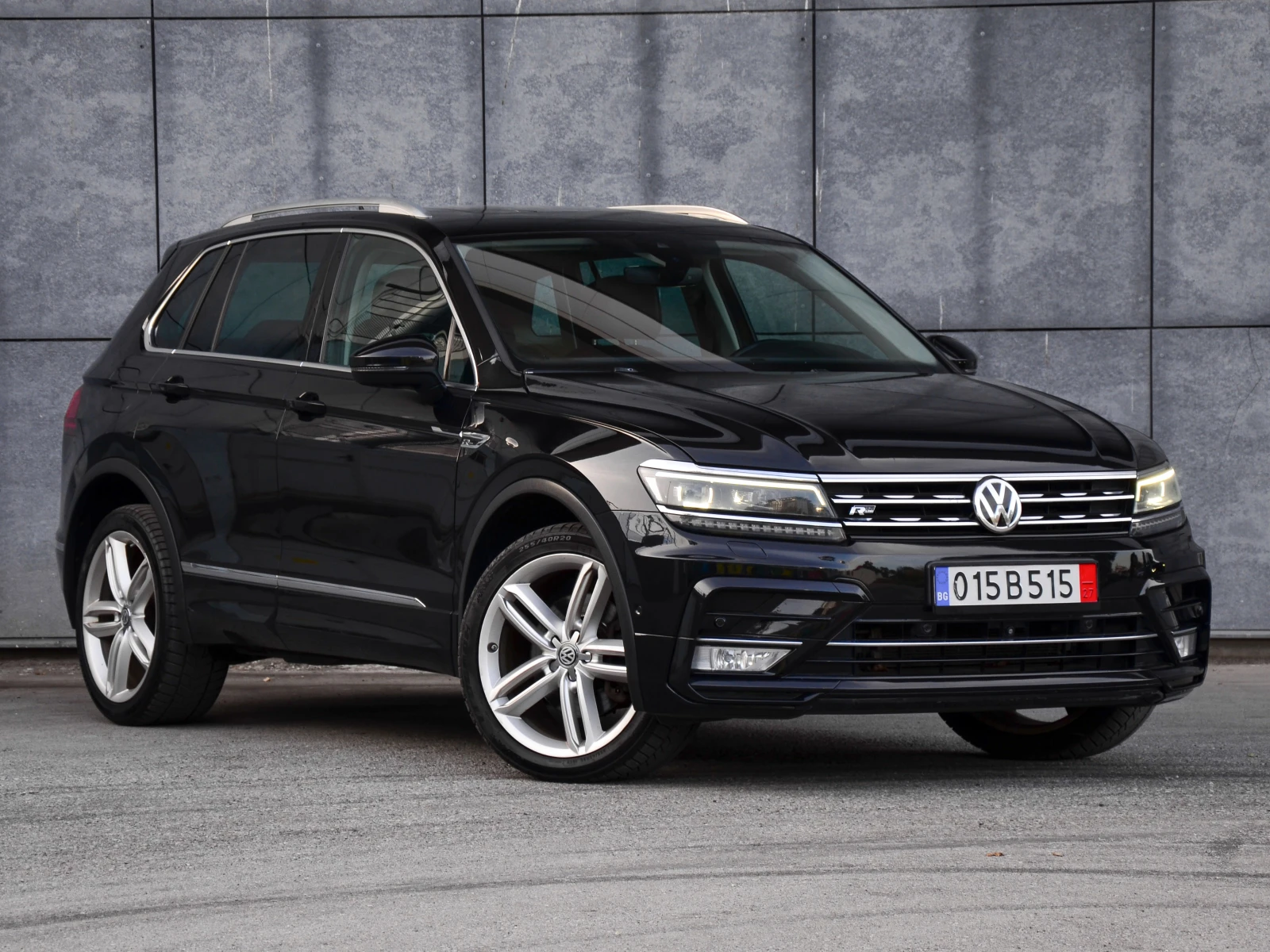 VW Tiguan R-Line* 4x4* 360* Head-up* Distronic* Digital* 190 - изображение 2 | Auto.bg VW Tiguan R-Line* 4x4* 360* Head-up* Distronic* Digital* 190 - изображение 2