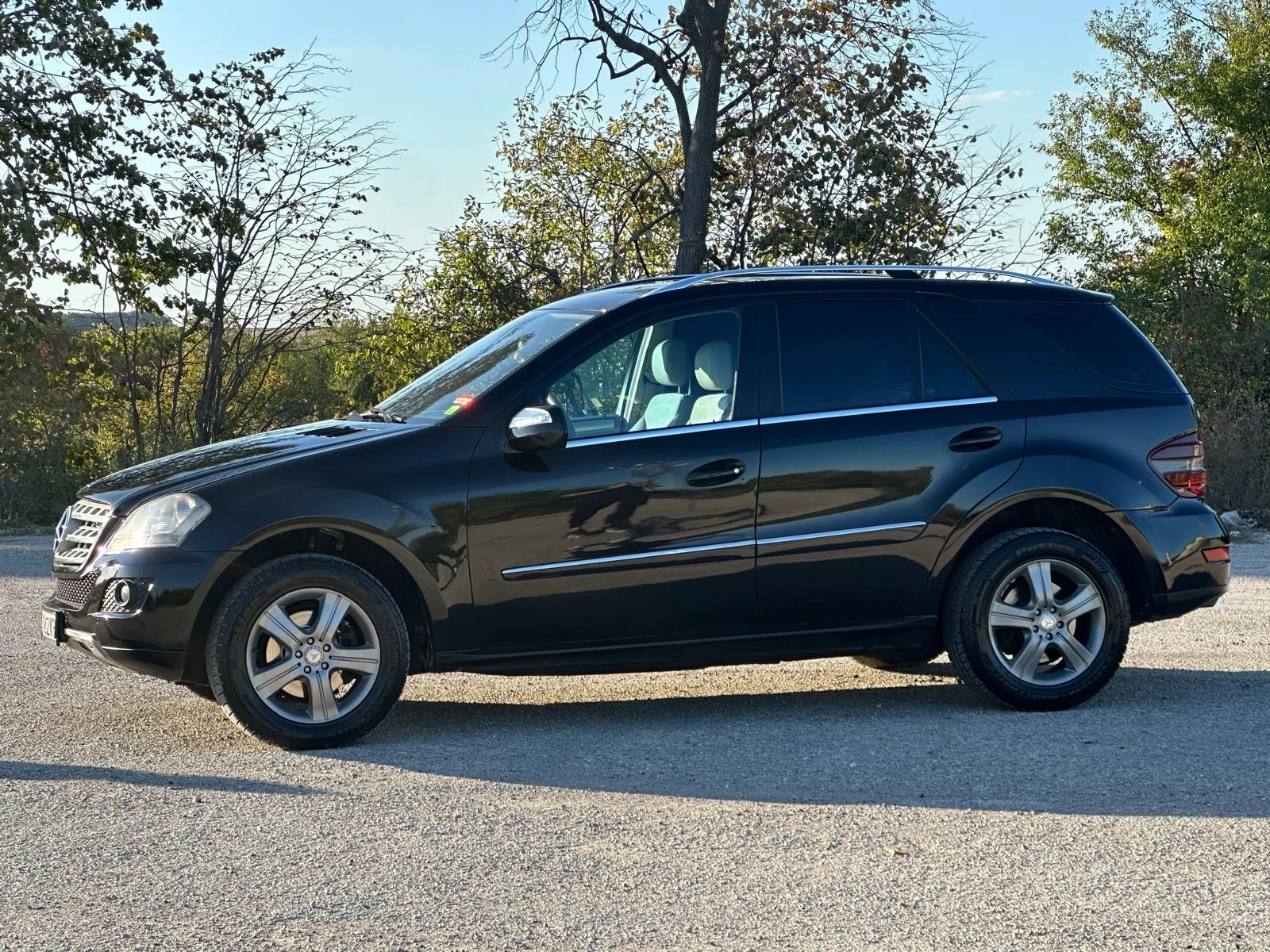 Mercedes-Benz ML 320 * 3.0 CDI * 4MATIC * АЛКАНТАРА * FACELIFT - изображение 5 | Auto.bg Mercedes-Benz ML 320 * 3.0 CDI * 4MATIC * АЛКАНТАРА * FACELIFT - изображение 5