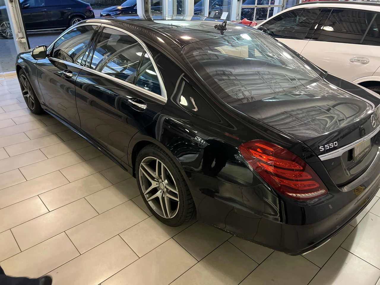 Mercedes-Benz S 550 * АВТО КРЕДИТ* ЦЕНА ДО БГ * СЕРВИЗНА ИСТОРИЯ *  - изображение 3 | Auto.bg Mercedes-Benz S 550 * АВТО КРЕДИТ* ЦЕНА ДО БГ * СЕРВИЗНА ИСТОРИЯ *  - изображение 3
