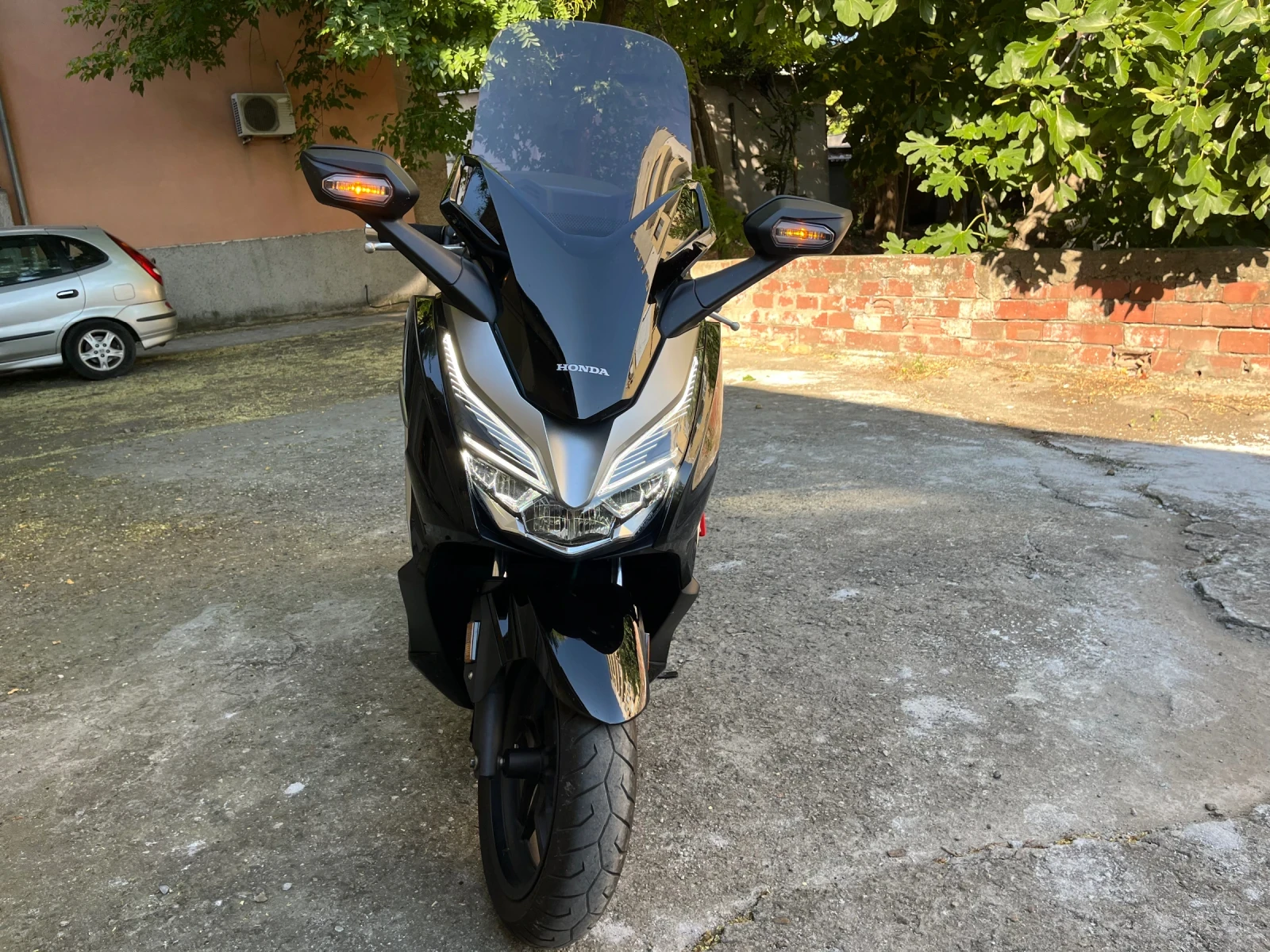 Honda Forza 300 уникат | Auto.bg — изображение 1 Honda Forza 300 уникат | Auto.bg — изображение 1