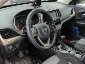 Jeep Cherokee 2.4L 4cyl FWD - 6179 € / 12085.07 лв. - 78343013 5 | Car24.bg Jeep Cherokee 2.4L 4cyl FWD - 6179 € / 12085.07 лв. - 78343013 5