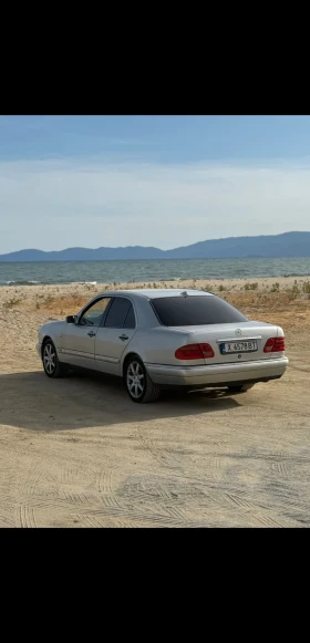 Mercedes-Benz E 220 | Mobile.bg — малка снимка 14