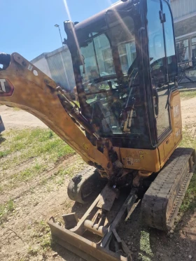 Багер Cat 301.8 | Auto.bg — изображение 6 Багер Cat 301.8 | Auto.bg — изображение 6