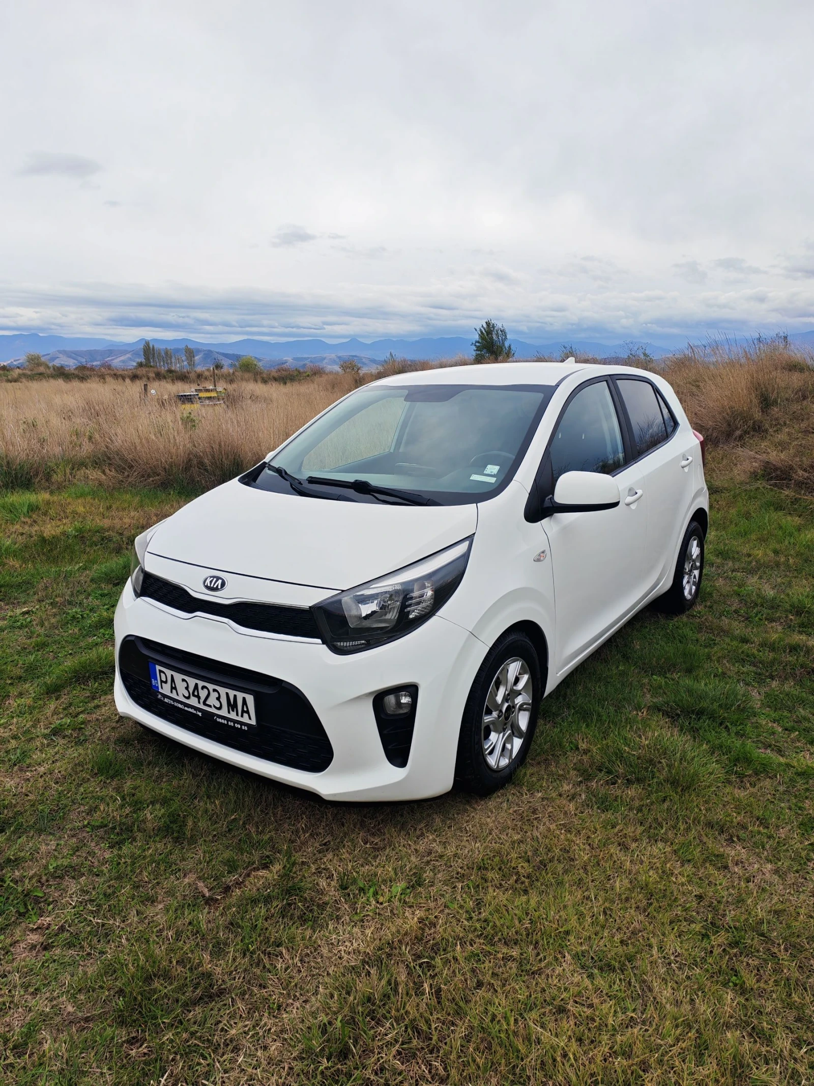 Kia Picanto 1.0i * KAMERA* NAVI* FULL*   - изображение 5 | Auto.bg Kia Picanto 1.0i * KAMERA* NAVI* FULL*   - изображение 5