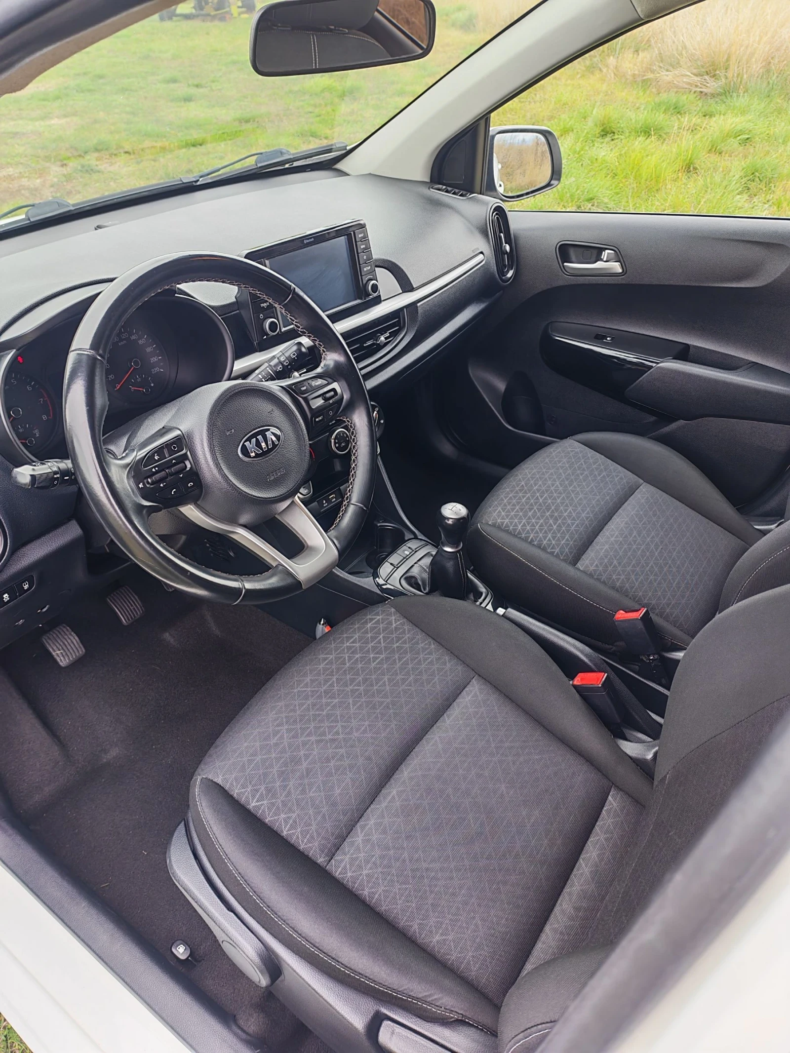 Kia Picanto 1.0i * KAMERA* NAVI* FULL*   - изображение 9 | Auto.bg Kia Picanto 1.0i * KAMERA* NAVI* FULL*   - изображение 9