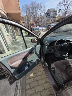 Renault Megane Scenik - 1230 € / 2405.67 лв. - 15683790 8 | Car24.bg Renault Megane Scenik - 1230 € / 2405.67 лв. - 15683790 8