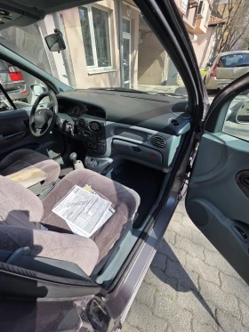 Renault Megane Scenik - 1230 € / 2405.67 лв. - 15683790 12 | Car24.bg Renault Megane Scenik - 1230 € / 2405.67 лв. - 15683790 12